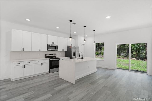 6097 N Darlington Drive, Citrus Springs, FL 34434