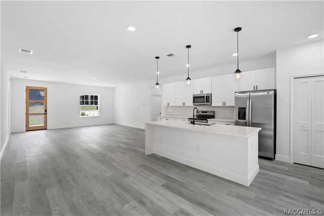 6097 N Darlington Drive, Citrus Springs, FL 34434