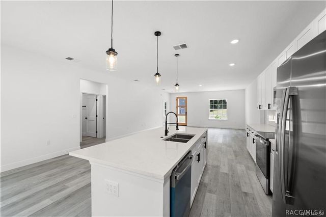 6097 N Darlington Drive, Citrus Springs, FL 34434