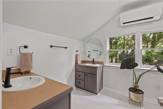 1634 Glenwood SE Avenue, Atlanta, GA 30316