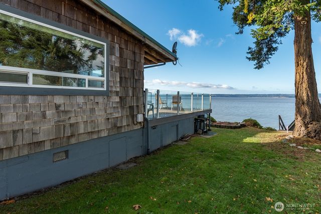 19422 Soundview Drive NW, Stanwood, WA 98292