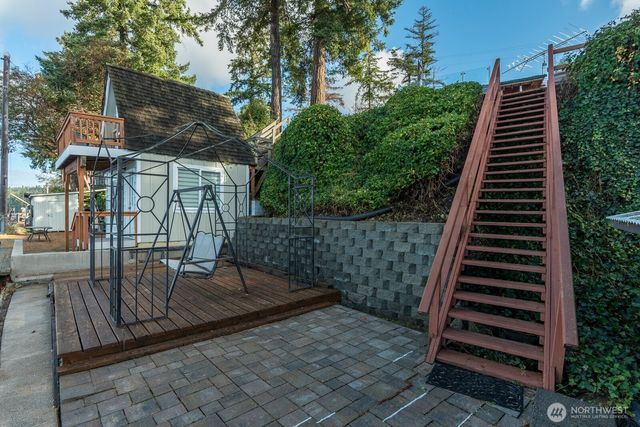 19422 Soundview Drive NW, Stanwood, WA 98292