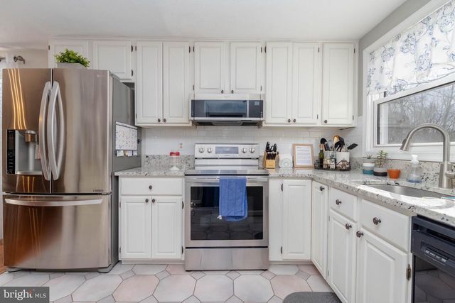 4367 SYCAMORE DR, Hampstead, MD 21074