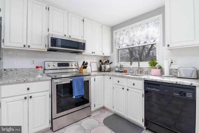 4367 SYCAMORE DR, Hampstead, MD 21074