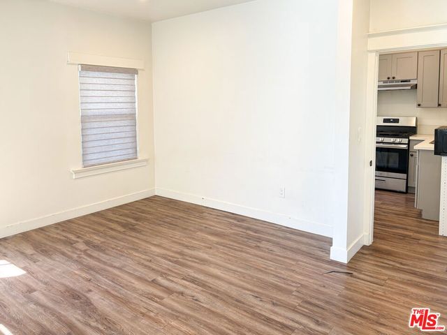 939 S Wilton Place, Los Angeles, CA 90019
