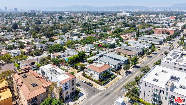 939 S Wilton Place, Los Angeles, CA 90019