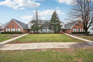 5S530 Scots Drive 18G, Naperville, IL 60563
