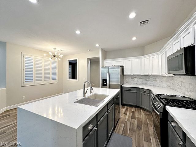 169 Canyon Blue Avenue, Henderson, NV 89011