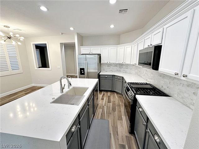 169 Canyon Blue Avenue, Henderson, NV 89011
