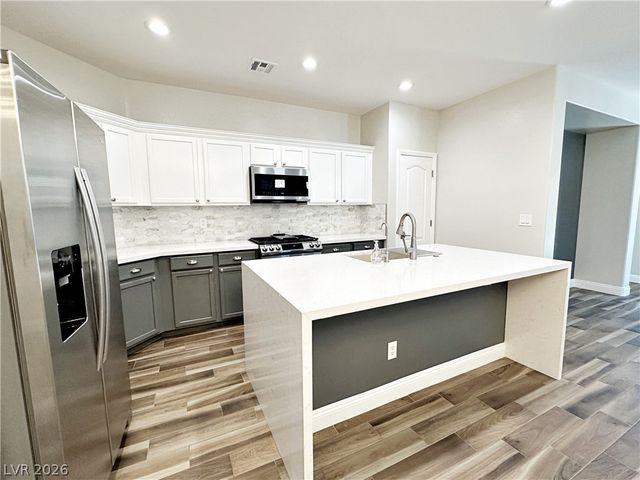 169 Canyon Blue Avenue, Henderson, NV 89011