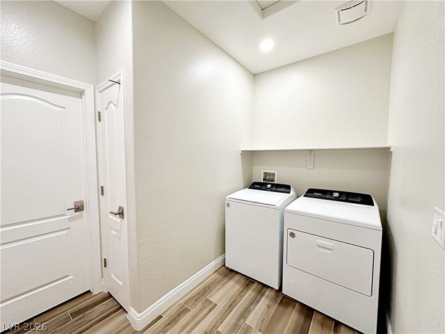 169 Canyon Blue Avenue, Henderson, NV 89011