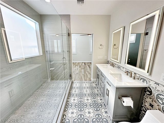 169 Canyon Blue Avenue, Henderson, NV 89011