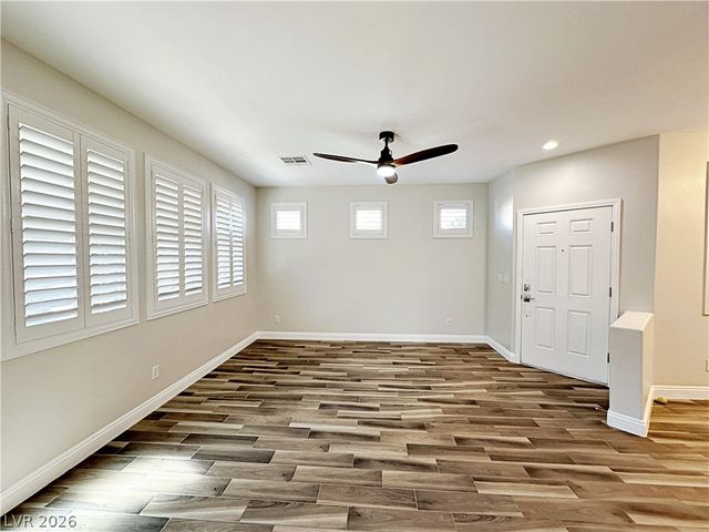 169 Canyon Blue Avenue, Henderson, NV 89011