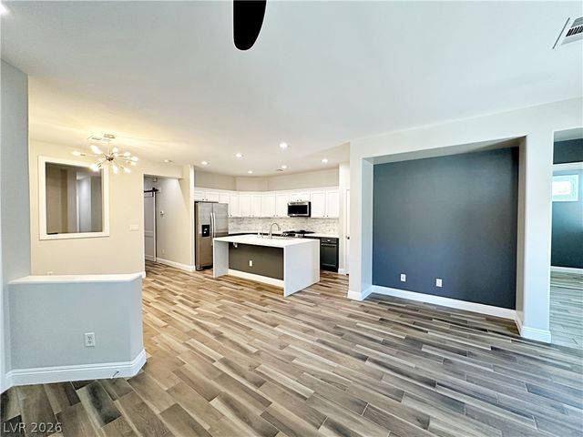 169 Canyon Blue Avenue, Henderson, NV 89011