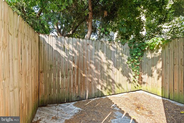 4447 BAKER ST, Philadelphia, PA 19127