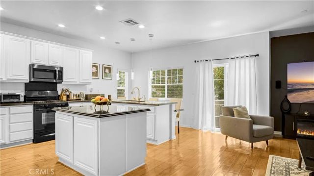 13897 Eldridge, Sylmar, CA 91342