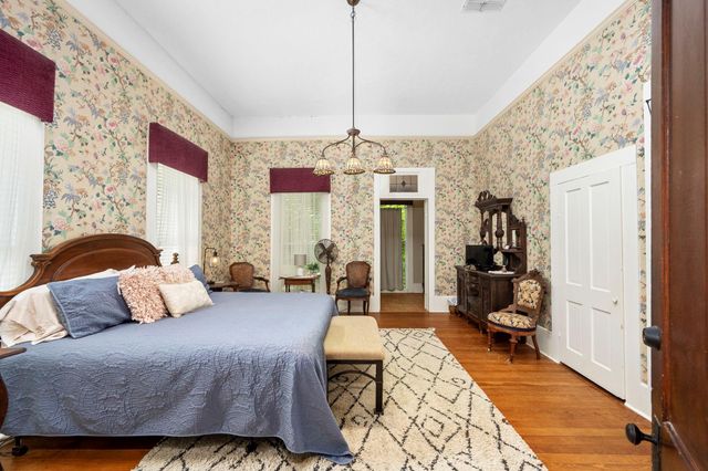 1118 Prairie Street, Columbus, TX 78934