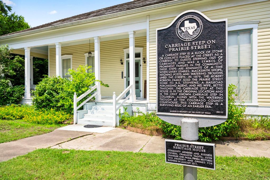 1118 Prairie Street, Columbus, TX 78934