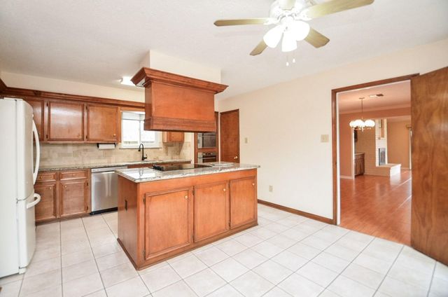 15615 Four Leaf Drive, Houston, TX 77084