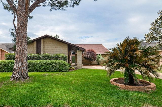 15615 Four Leaf Drive, Houston, TX 77084