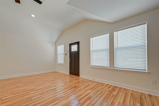 7339 Krueger Road A, Houston, TX 77033