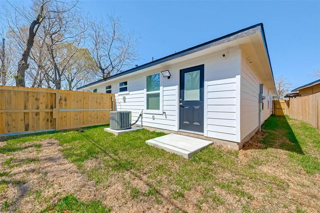 7339 Krueger Road A, Houston, TX 77033