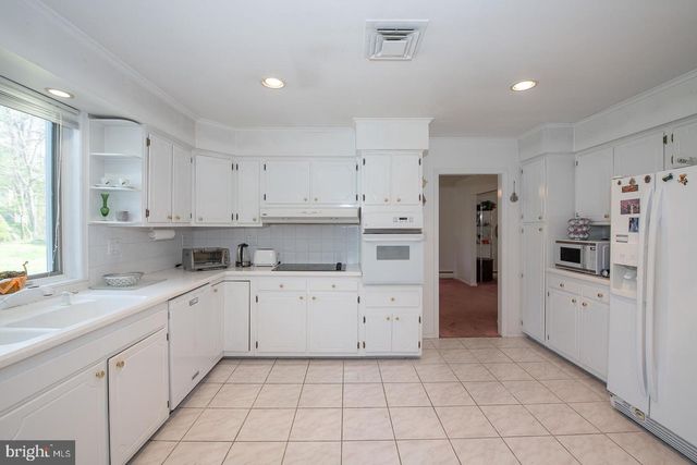 1000 BEECH RD, Wallingford, PA 19086