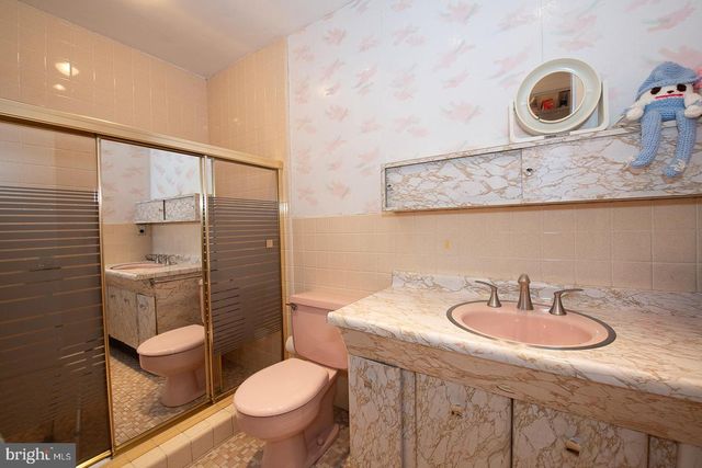 1000 BEECH RD, Wallingford, PA 19086