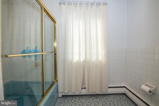 1000 BEECH RD, Wallingford, PA 19086