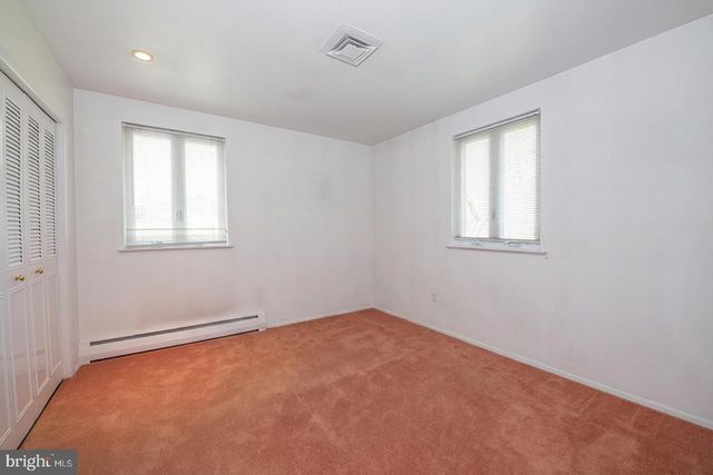 1000 BEECH RD, Wallingford, PA 19086