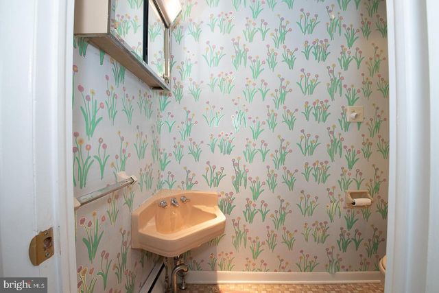 1000 BEECH RD, Wallingford, PA 19086