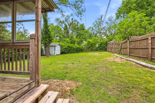 2751 W Walnut Street, Springfield, MO 65802
