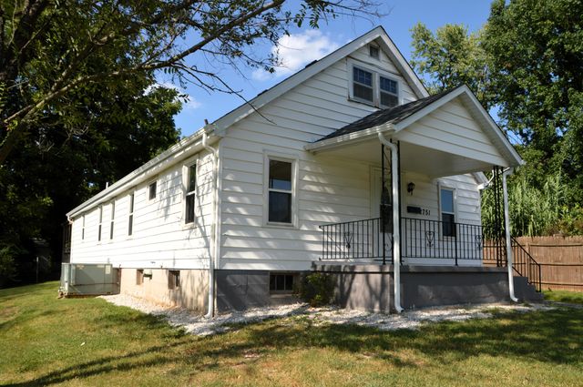 2751 W Walnut Street, Springfield, MO 65802