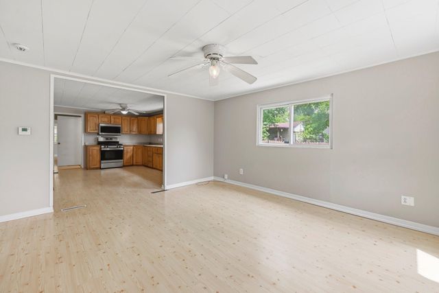 2751 W Walnut Street, Springfield, MO 65802