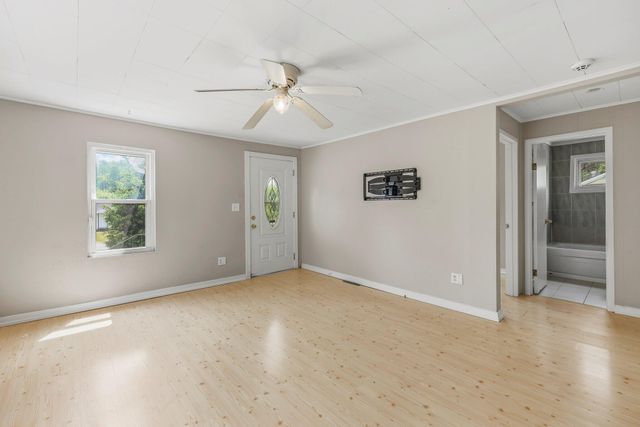 2751 W Walnut Street, Springfield, MO 65802