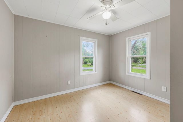 2751 W Walnut Street, Springfield, MO 65802