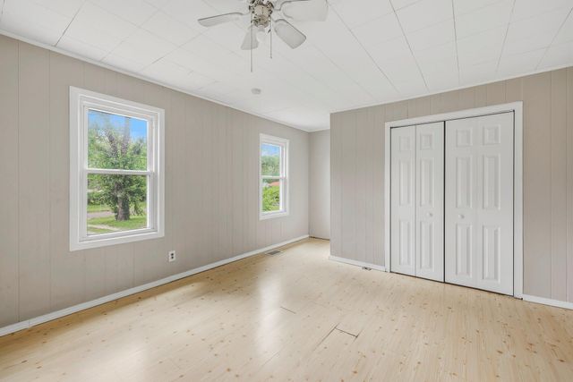 2751 W Walnut Street, Springfield, MO 65802