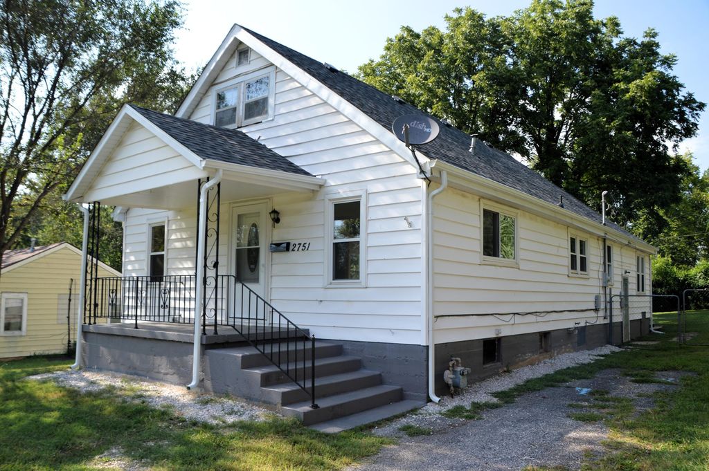 2751 W Walnut Street, Springfield, MO 65802