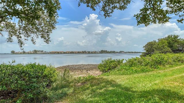 1801 GULF DRIVE N 219, Bradenton Beach, FL 34217