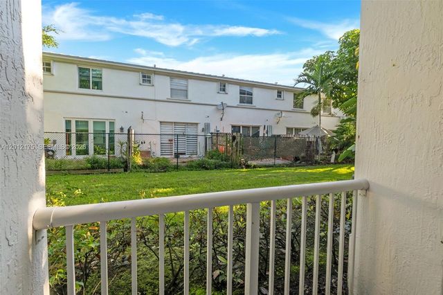 4351 SW 160th Ave 104, Miramar, FL 33027