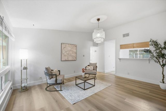 6713 West Gate BLVD A, Austin, TX 78745