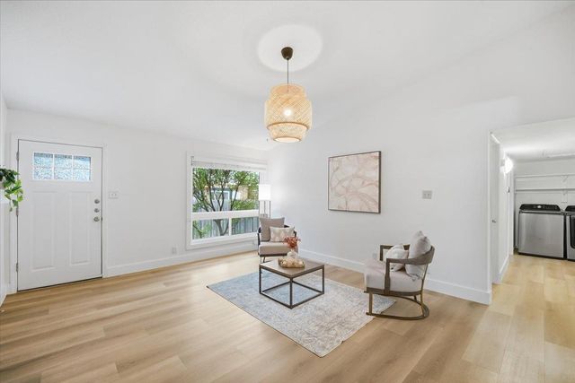 6713 West Gate BLVD A, Austin, TX 78745