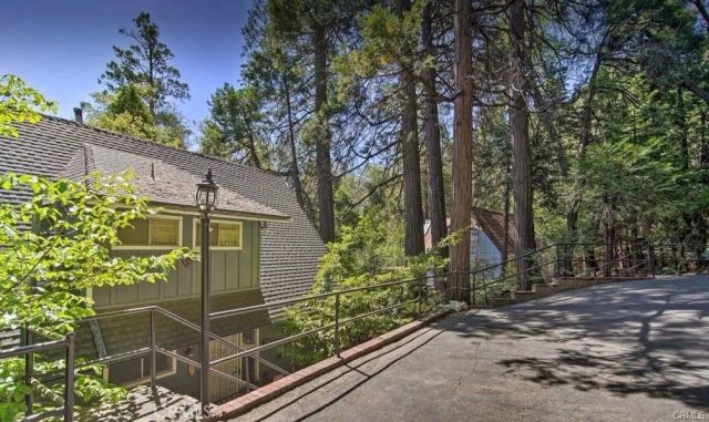 384 Primrose Circle, Lake Arrowhead, CA 92352
