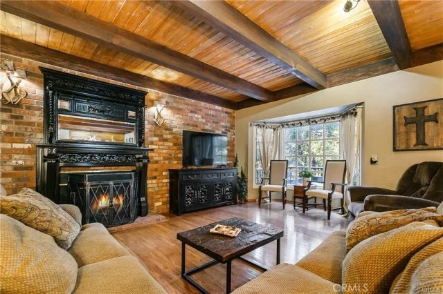 384 Primrose Circle, Lake Arrowhead, CA 92352