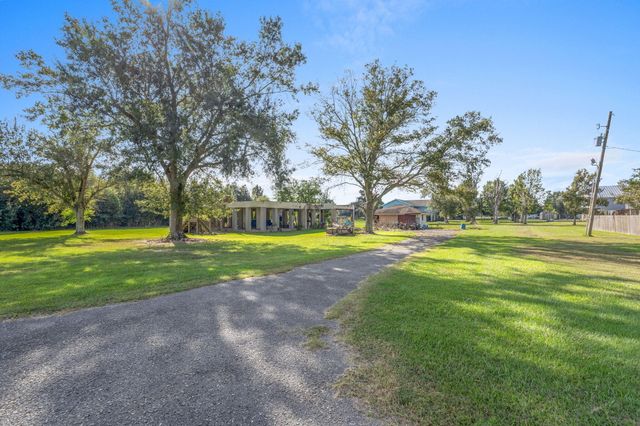 118 Country Lane, Lake Charles, LA 70607