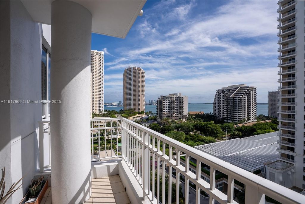 801 Brickell Key Blvd 1407, Miami, FL 33131