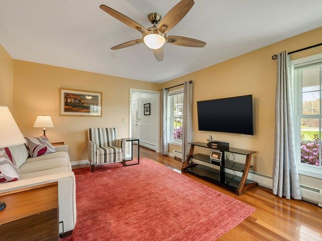 2 Iris Street, Essex, VT 05452
