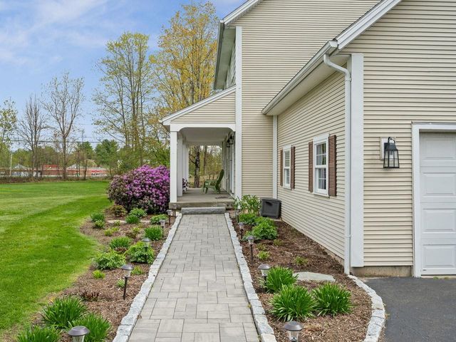 2 Iris Street, Essex, VT 05452