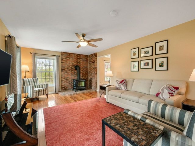 2 Iris Street, Essex, VT 05452