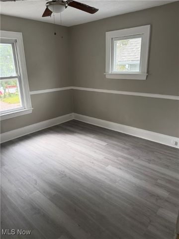 8713 Vineyard Avenue, Cleveland, OH 44105